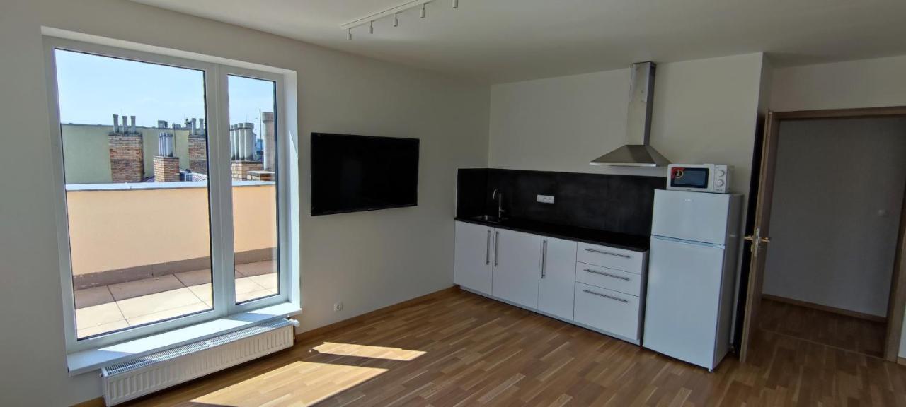 Penthouse # 81 With Panoramic City View In Elite Rezidence With Free Parking Prague Exterior photo